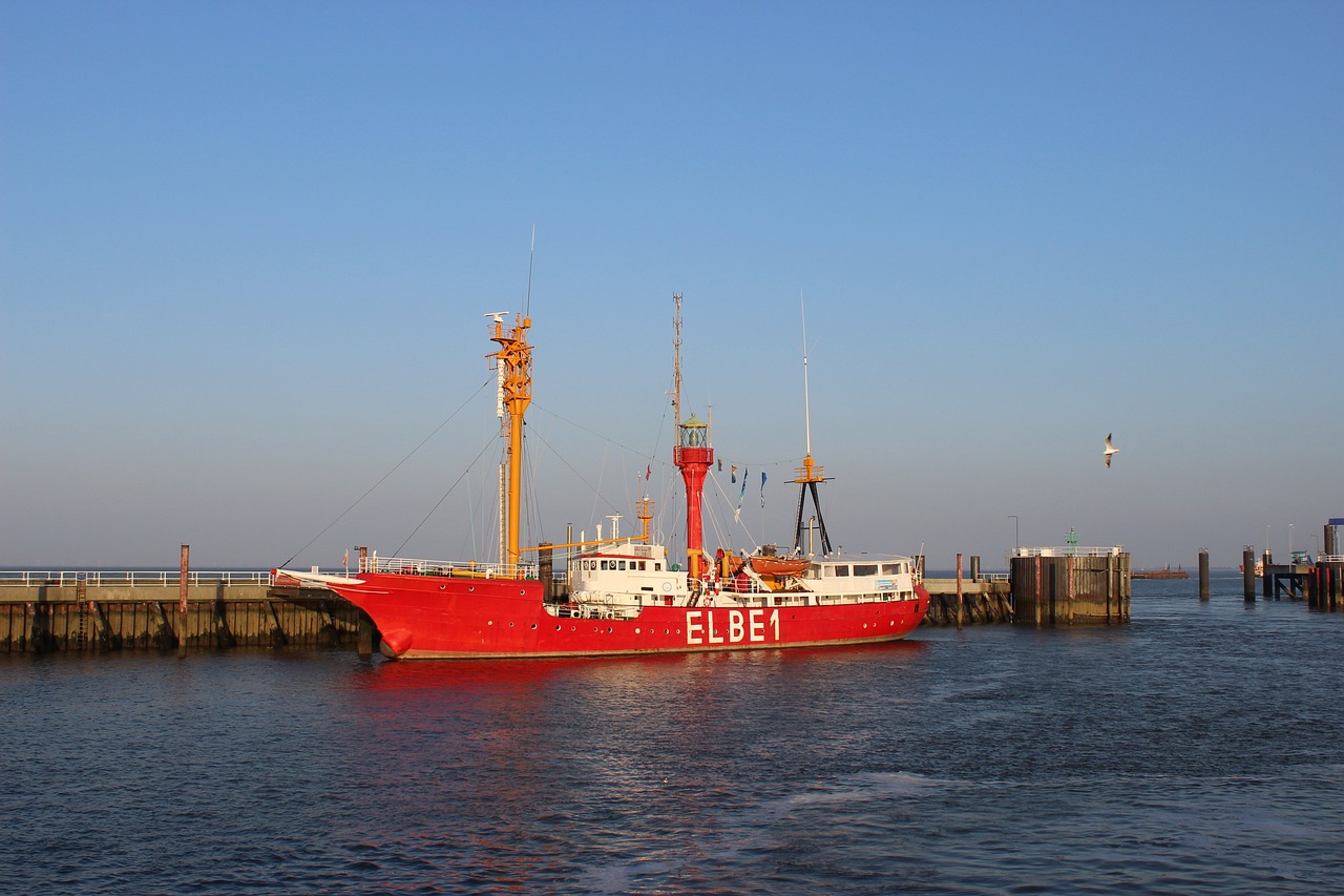 윤석열 대통령의 지지율 최저치, 그리고 유치한 정치적 갈등
